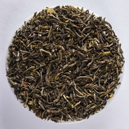 ZÖLD TEA RIZS-RÜGYEKKEL ÉS LÓTUSZVIRÁGGAL - zöld tea képe